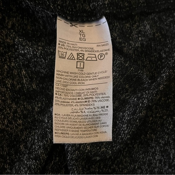 OLD NAVY, Comfy, Modest, Casal, Lightweight, Black Sweater, Size. XL - Picture 8 of 9